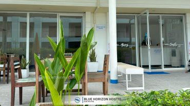 Outdoor common area at Blue Horizon Hostel Koh Phi Phi